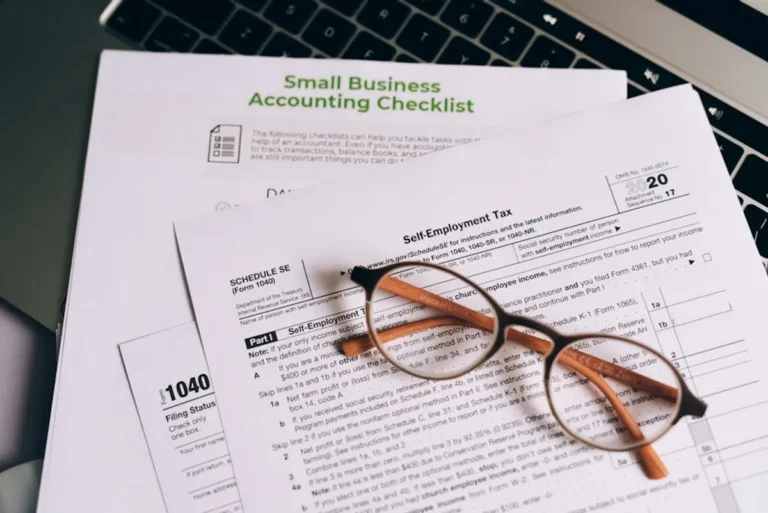 AI Adoption Checklist for Small Businesses