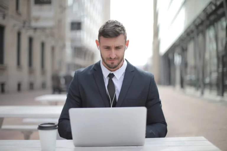 How to Build a Remote Team Operating System